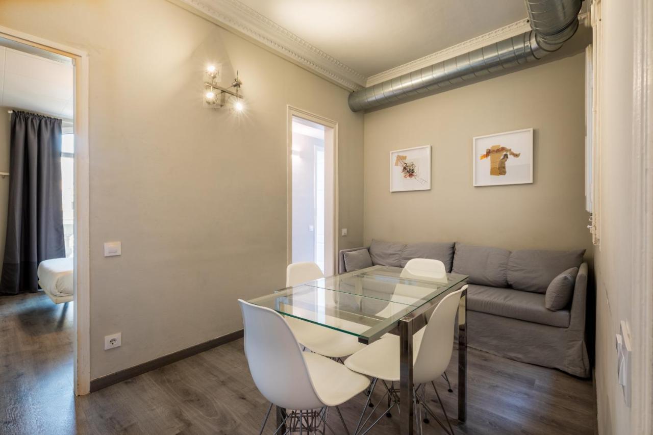 51par1011 In Parallel Appartement *