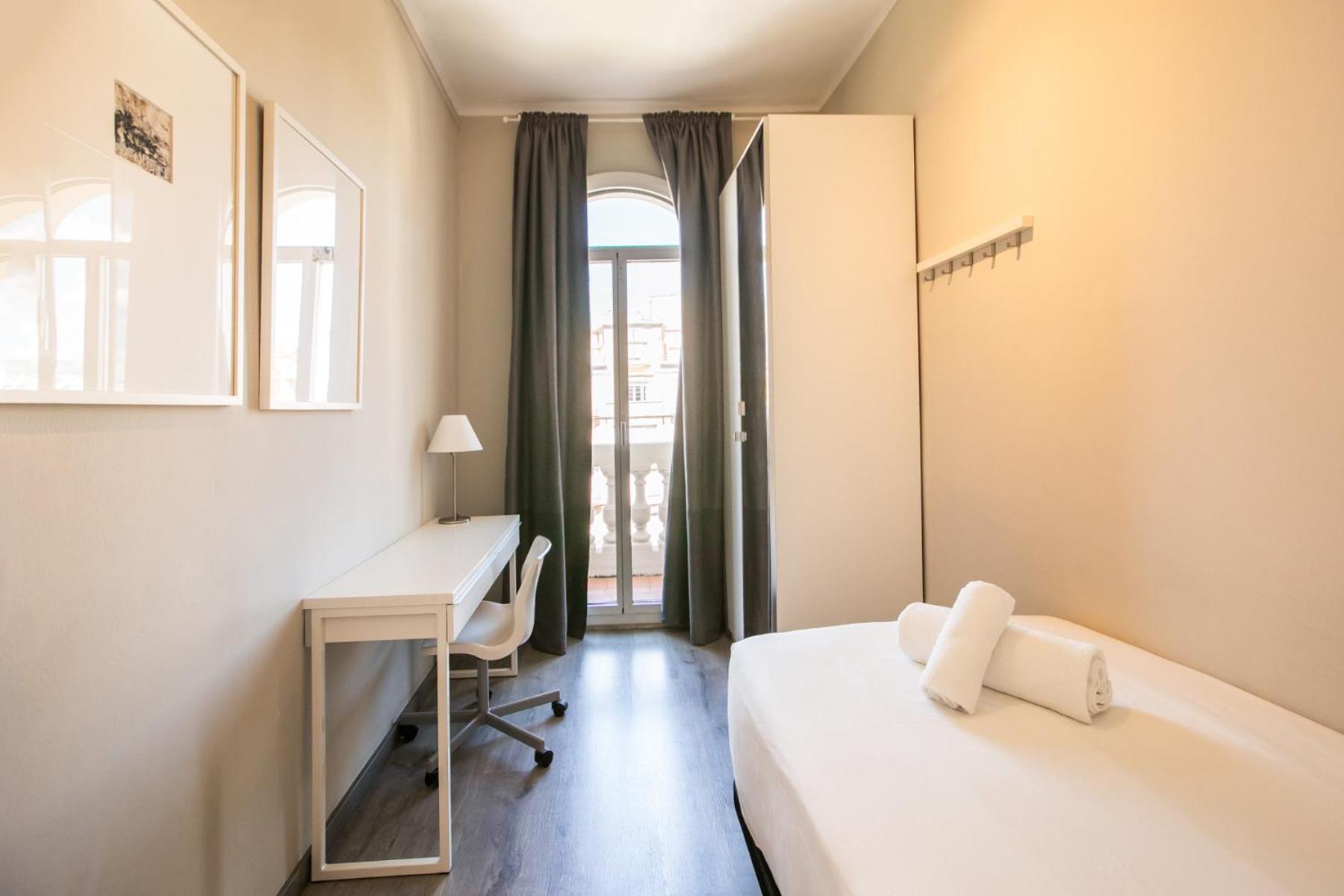 51par1011 In Parallel Appartement *